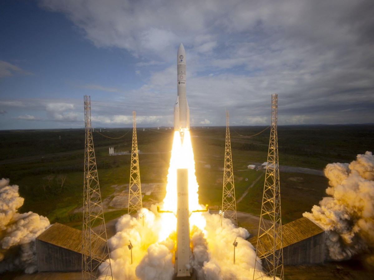 Ariane 6 liftoff